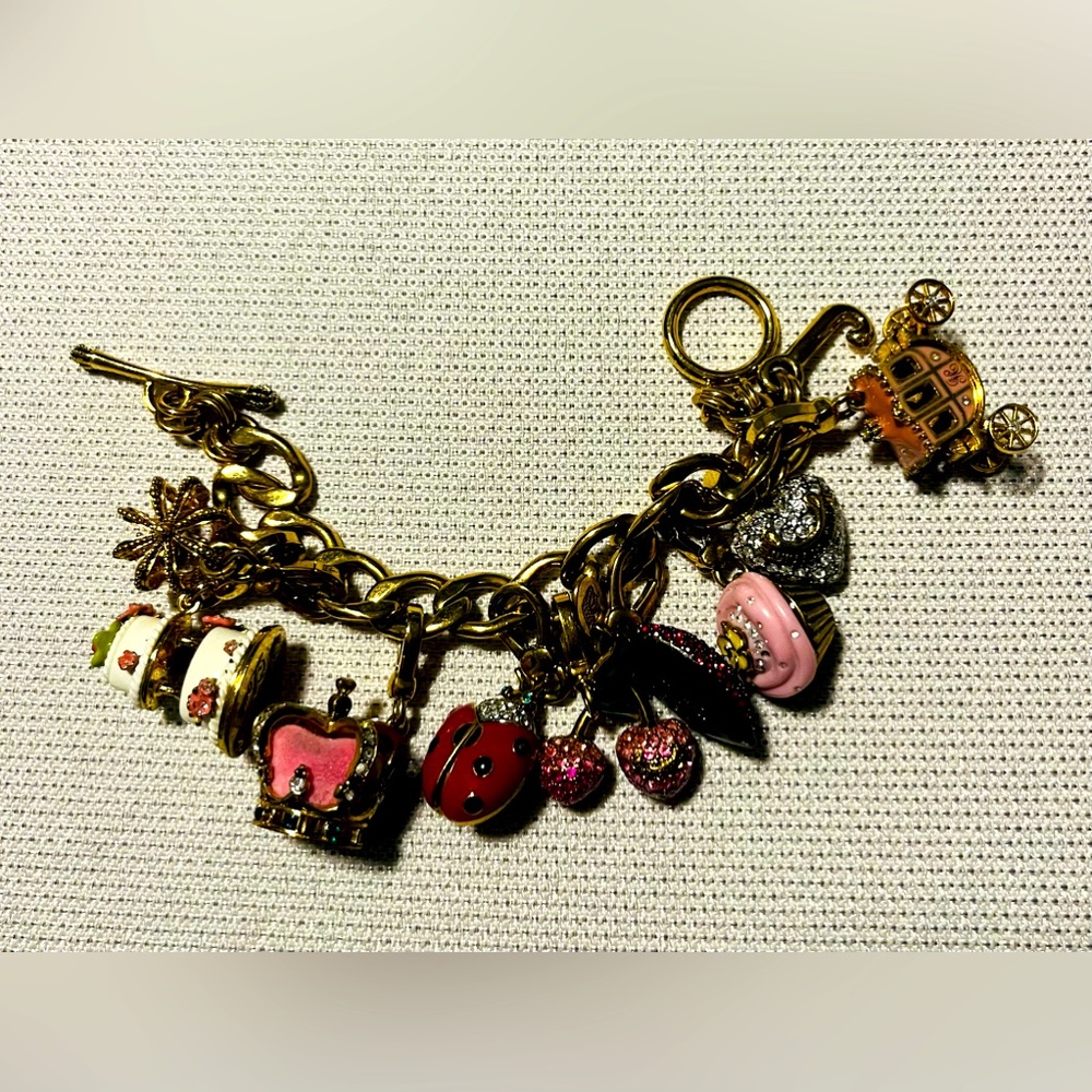 Juicy Couture Charm bracelet